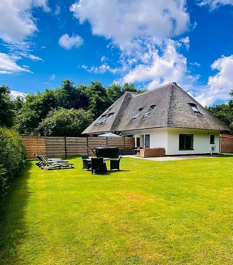 Villa The Island Life Texel Met Jacuzzi De Koog  Exterior foto